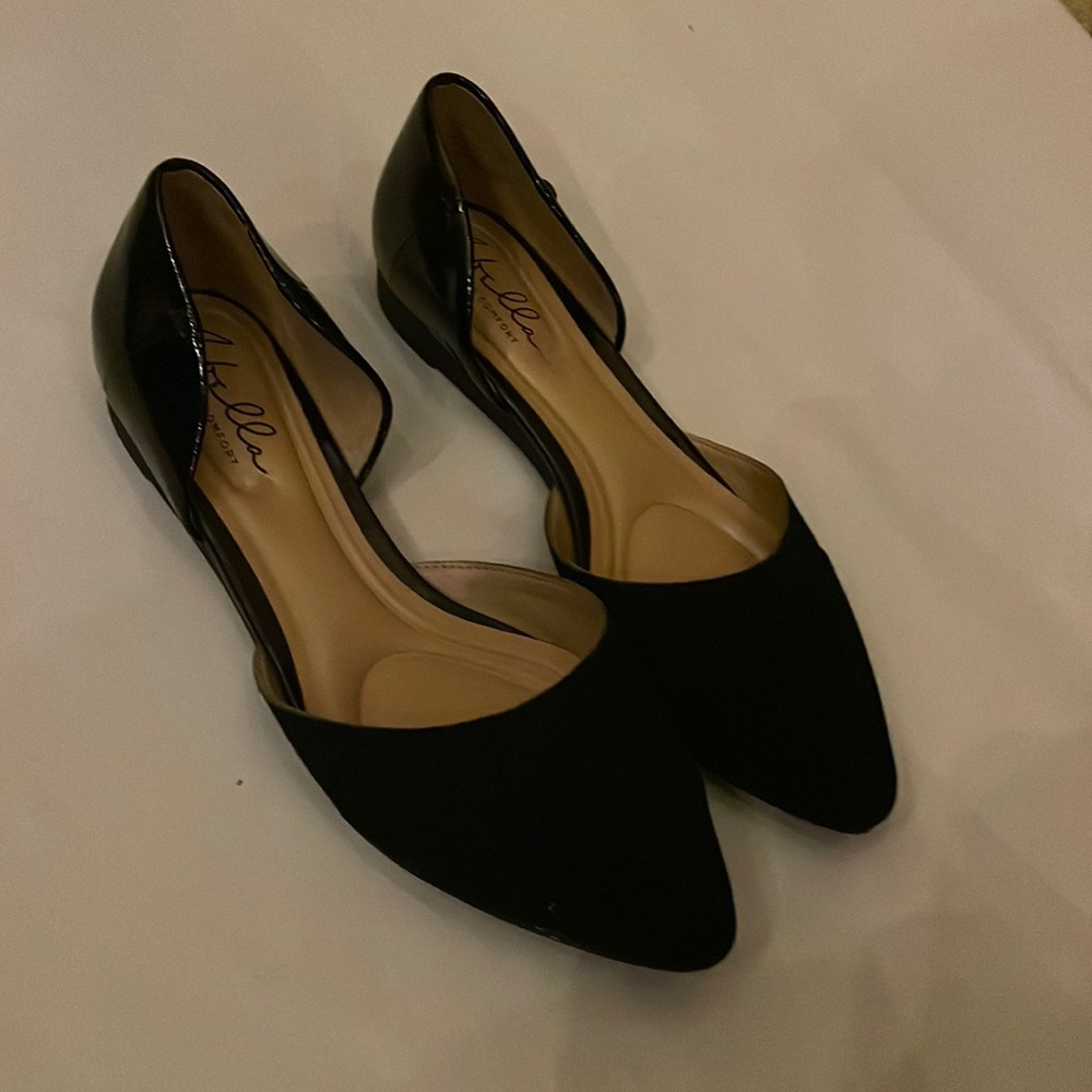 Abella Pointed Black Flats